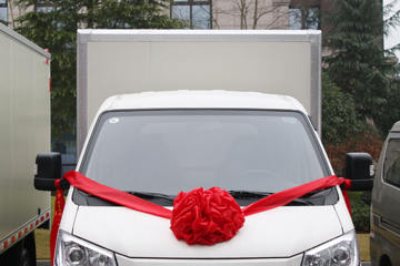 ������Խ��X3 3.5T 3.19�׵��Ŵ��綯��ʽ΢��53kWhͼƬ