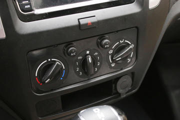 ������Խ��X3 3.5T 3.19�׵��Ŵ��綯��ʽ΢��53kWhͼƬ