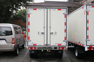 ������Խ��X3 3.5T 3.19�׵��Ŵ��綯��ʽ΢��53kWhͼƬ