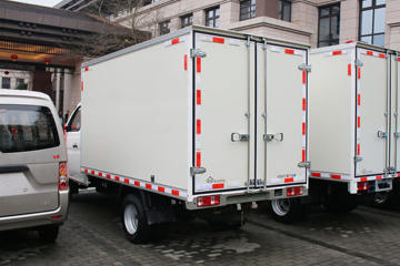 ������Խ��X3 3.5T 3.19�׵��Ŵ��綯��ʽ΢��53kWhͼƬ