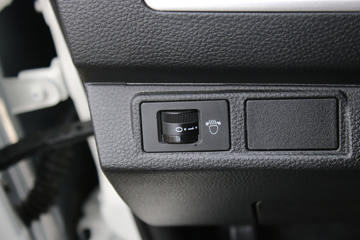 ������Խ��X3 3.5T 3.19�׵��Ŵ��綯��ʽ΢��53kWhͼƬ