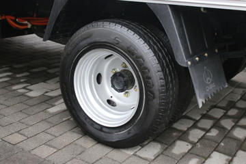 ������Խ��X3 3.5T 3.19�׵��Ŵ��綯��ʽ΢��53kWhͼƬ