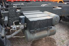 力帆 欧式战龙 T9重卡 290马力 6X4 5.6米自卸车(LFJ3251G7)
