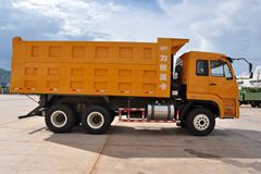 力帆 欧式战龙 T9重卡 290马力 6X4 5.6米自卸车(LFJ3251G7)