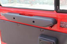 奔驰Zetros&nbsp;载货车驾驶室                                               图片