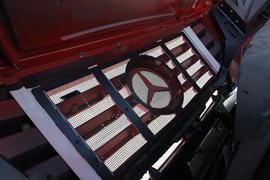 奔驰Zetros&nbsp;载货车外观                                                图片