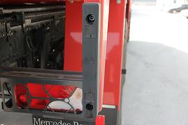 奔驰Zetros&nbsp;载货车上装                                                图片