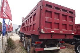 奥威J5P&nbsp;自卸车外观                                                图片