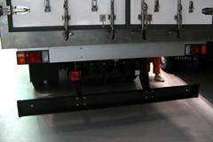 庆铃 五十铃FTR 175马力 4X2 冷藏车(QL5140XLCTQFRJ)