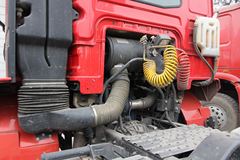 陕汽 德龙M3000重卡 340马力 6X4 牵引车(SX4255NT324)