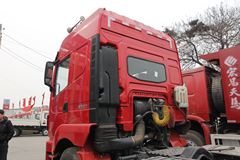 陕汽 德龙M3000重卡 340马力 6X4 牵引车(SX4255NT324)