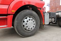 陕汽 德龙M3000重卡 340马力 6X4 牵引车(SX4255NT324)