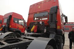 解放 新奥威(J5P)重卡 330马力 6X2牵引车(CA4222P21K2T3A3E)