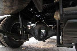 好运&nbsp;载货车底盘                                                图片