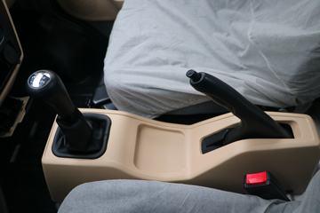 ������Խ �±�3 ��׼�� 1.5L ���� 112���� 2.85�׵�������΢��(����)ͼƬ