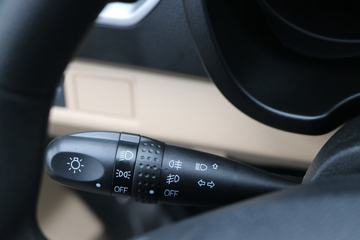 ������Խ �±�3 ��׼�� 1.5L ���� 112���� 2.85�׵�������΢��(����)ͼƬ