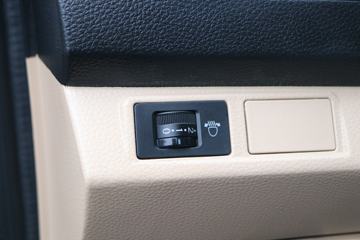 ������Խ �±�3 ��׼�� 1.5L ���� 112���� 2.85�׵�������΢��(����)ͼƬ