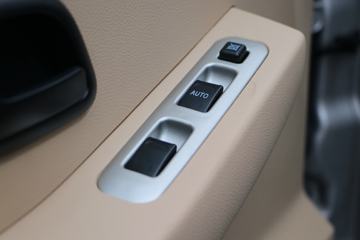 ������Խ �±�3 ��׼�� 1.5L ���� 112���� 2.85�׵�������΢��(����)ͼƬ