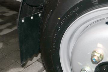 ������Խ �±�3 ��׼�� 1.5L ���� 112���� 2.85�׵�������΢��(����)ͼƬ