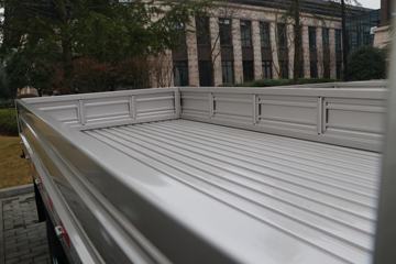 ������Խ �±�3 ��׼�� 1.5L ���� 112���� 2.85�׵�������΢��(����)ͼƬ