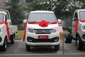 跨越王X1&nbsp;垃圾运输车外观图片