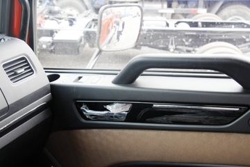 �ൺ��� ��V�п� 220���� 4X2 7.8����ʽ�ػ���(����)ͼƬ