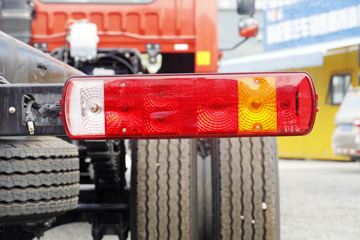 �ൺ��� ��V�п� 220���� 4X2 7.8����ʽ�ػ���(����)ͼƬ