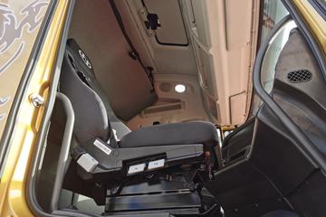 �������� ��ʨC6�ؿ� 510���� 6X4ǣ����(�߶�)(����)(CQ4257HK13334)ͼƬ