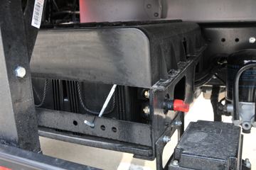 �й�����HOWO G5X�п� 220���� 4X2 6.75�������ػ���ͼƬ