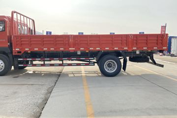 �й�����HOWO G5X�п� 220���� 4X2 6.75�������ػ���ͼƬ