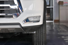 江淮T8 2019款 探索版尊贵型 2.0T柴油 139马力 两驱 标双排皮卡