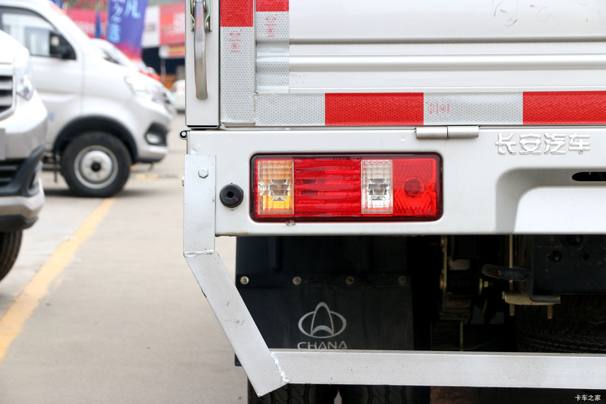Խ X3 1.5L  112 3.2׵ŲդʽС()(SC5031CCYYGD64)װ                                                