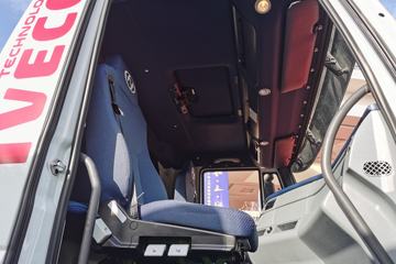 �������� ��ʨC6 215���� 4X2 �̻�������(DX5180GPS)ͼƬ