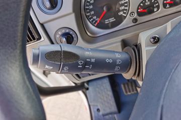 �������� ��ʨC6 215���� 4X2 �̻�������(DX5180GPS)ͼƬ