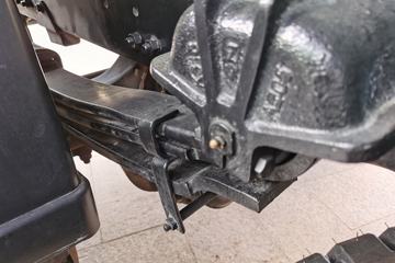 �������� ��ʨC6 215���� 4X2 �̻�������(DX5180GPS)ͼƬ