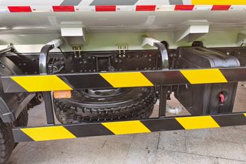 �������� ��ʨC6 215���� 4X2 �̻�������(DX5180GPS)ͼƬ