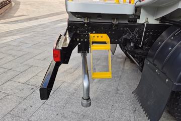 �������� ��ʨC6 215���� 4X2 �̻�������(DX5180GPS)ͼƬ