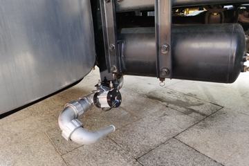 �������� ��ʨC6 215���� 4X2 �̻�������(DX5180GPS)ͼƬ