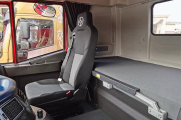 �������� ��ʨC6�ؿ� 380���� 4X2 LNGǣ����(ƽ��)(����)(CQ4187HD10381T)ͼƬ