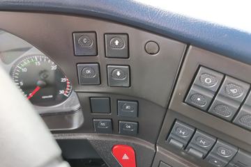 �������� ��ʨC6�ؿ� 380���� 4X2 LNGǣ����(ƽ��)(����)(CQ4187HD10381T)ͼƬ