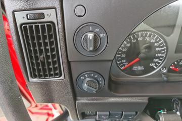 �������� ��ʨC6�ؿ� 380���� 4X2 LNGǣ����(ƽ��)(����)(CQ4187HD10381T)ͼƬ