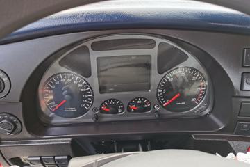 �������� ��ʨC6�ؿ� 380���� 4X2 LNGǣ����(ƽ��)(����)(CQ4187HD10381T)ͼƬ