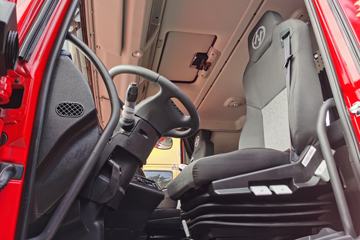 �������� ��ʨC6�ؿ� 380���� 4X2 LNGǣ����(ƽ��)(����)(CQ4187HD10381T)ͼƬ