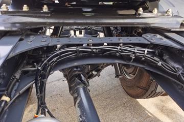 �������� ��ʨC6�ؿ� 380���� 4X2 LNGǣ����(ƽ��)(����)(CQ4187HD10381T)ͼƬ