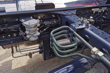 �������� ��ʨC6�ؿ� 380���� 4X2 LNGǣ����(ƽ��)(����)(CQ4187HD10381T)ͼƬ