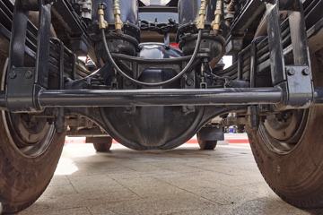 �������� ��ʨC6�ؿ� 380���� 4X2 LNGǣ����(ƽ��)(����)(CQ4187HD10381T)ͼƬ