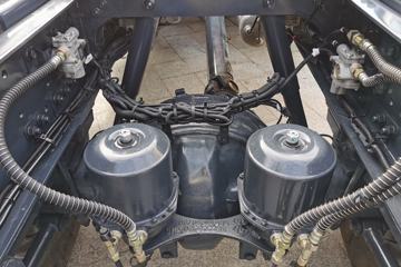 �������� ��ʨC6�ؿ� 380���� 4X2 LNGǣ����(ƽ��)(����)(CQ4187HD10381T)ͼƬ