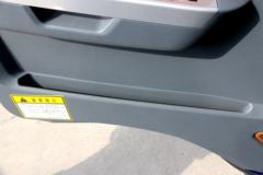 大运 祥龙 156马力 4.12米单排厢式轻卡(CGC5047XXYHDE33E)