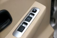 长安跨越 新豹T3 舒适版 1.5L 汽油 112马力 3.05米单排仓栅式微卡(单后轮)(SC5021CCYTMD61)