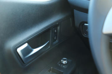 ���� �翥7 2019�� ��Ӣ�� 2.0T���� 170���� ����С˫Ƥ��ͼƬ